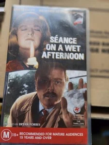 VHS Tape Seance on a wet afternoon Ex Rental USED - Picture 1 of 3