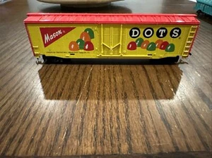 HO Scale Mason DOTS TRIX 91576 Leased by Tootsie Roll Industries - Picture 1 of 10