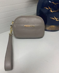 Emma Fox Small Gray Pebbled Leather Wristlet Clutch Wallet - Picture 1 of 12