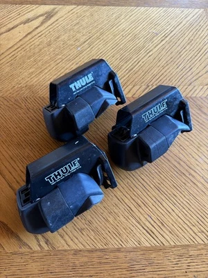 Pies de barra transversal Thule - Paquete de 3 Foto 1 de 4