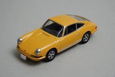 1:64 Tomica Limited Vintage LV-86b Porsche 911S 1968 model car - Image 1 of 4