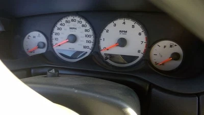 Aglomerado de velocímetro excluindo SRT4 MPH com tacômetro compatível com 03-05 NEON 287727 - Imagem 1 de 4