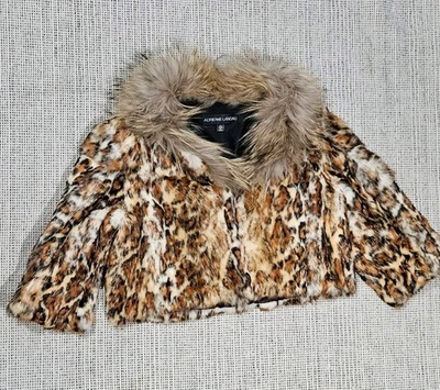 Abrigo corto de piel real Adrienne Landau - Chaqueta bolero con estampado de leopardo Foto 1 de 4