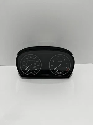 BMW 328i 2010 grupo de calibre Foto 1 de 4