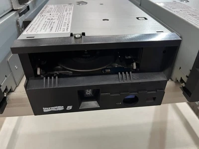 Unidad de cinta FC IBM 3588F5A LTO Ultrium 5 LTO5 DEFECTUOSA 46X1362 45E9088 G3D Foto 1 de 4