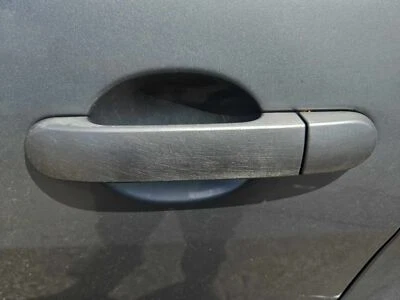 Manija de puerta exterior trasera izquierda usada se adapta a: Nissan Versa 2009 montaje puerta trasera b Foto 1 de 4