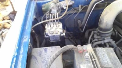 Used ABS Modulator fits: 1998 Isuzu AMIGO Modulator Assembly RH rear engine comp — 第 1/4 张图片