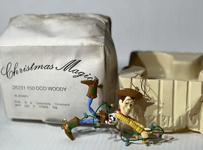 Adorno leñoso de Disney de Grolier  Foto 1 de 2
