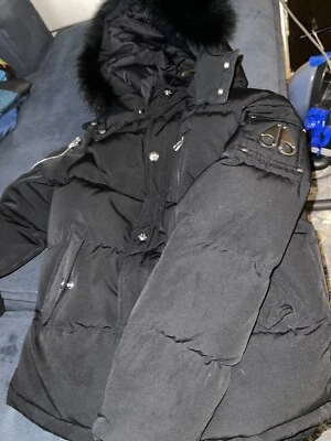 Parka Moose Knuckles Original Piel de Oveja Negra Foto 1 de 4