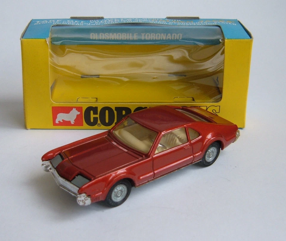 Corgi Toys No. 276, Oldsmobile Toronado 'Take-off Wheels' Golden Jacks - Mint - Image 1 of 4