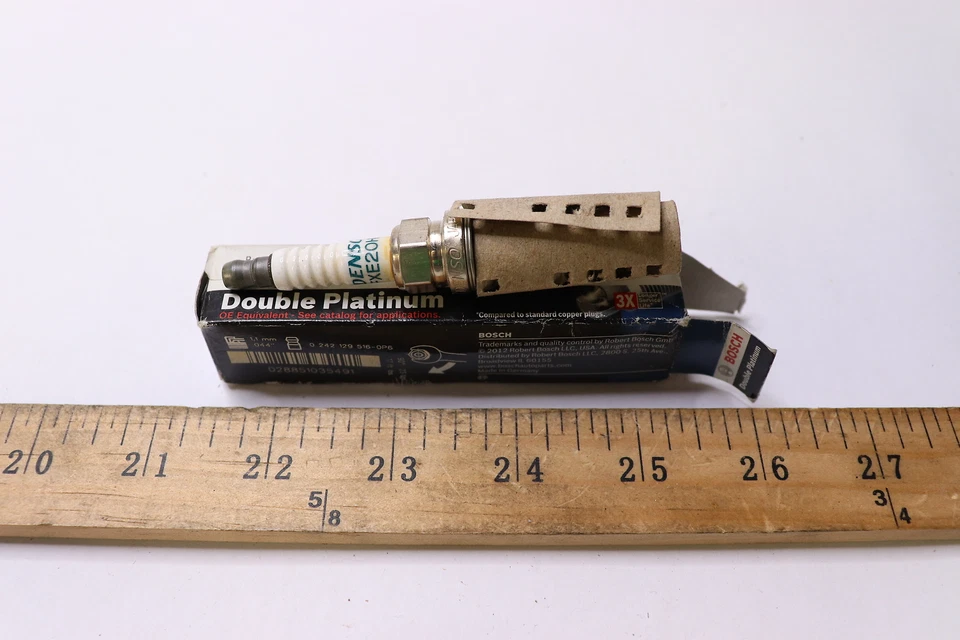 Двойная платиновая свеча зажигания Bosch 8121  - Изображение 1 из 1