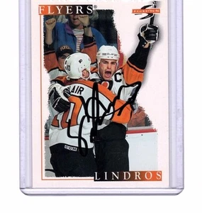 1995 Score #150 Eric Lindros Autographed Hockey Card Philadelphia Flyers - Picture 1 of 3