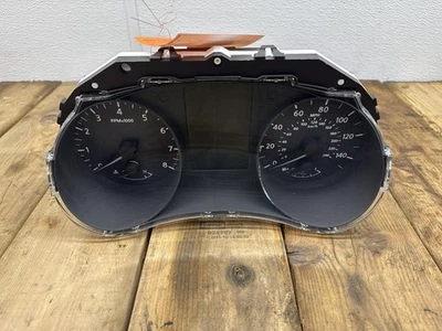 NISSAN ROGUE Speedometer (cluster), 2.5L, VIN 5 (1st digit, USA built), MPH (U - Image 1 of 4
