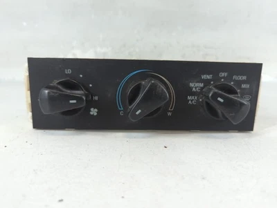 1995-1996 Ford F-150 Ac Heater Climate Control AVH7E - Image 1 of 4