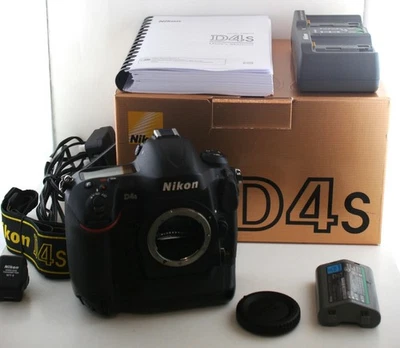 Nikon D4S 16.2MP Digital SLR DSLR Camera, Charger, 2 Batteries, Strap, Manual — 第 1/4 张图片