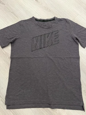 NIKE ** Shirt ** T-Shirt ** 164 ** für Jungs ** - Bild 1 von 3