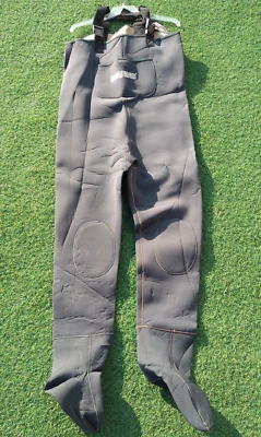 HODGMAN NEOPORENE WADERS SIZE LARGE REMOVABLE SUSPENDERS GREEN - NICE CONDITION - Image 1 of 4