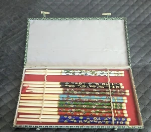 Vintage 7 Pair Set Cloisonné Enamel Gilt Inlay/Bone Chinese Chopsticks w Box - Picture 1 of 13