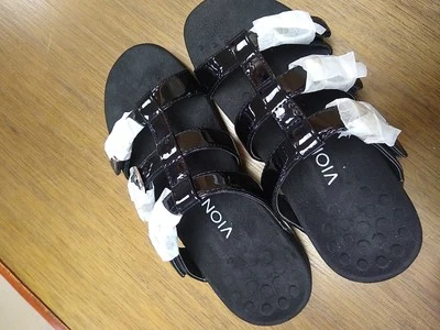 Sandalia Vionic Misa Slides Talla 5 charol negro nueva en caja Foto 1 de 4