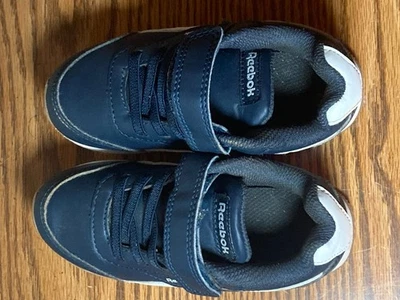 Reebok boys shoes 9 - Image 1 of 2