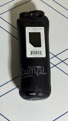 Cobertor acolchoado Rumpl Nanoloft viagem preto 38x52 - Imagem 1 de 4