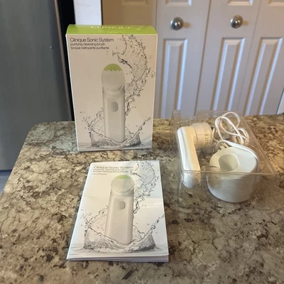 Clinique Sonic System Purifying Cleansing Electric Facial Brush MODEL Z75Y VGC - Image 1 of 4