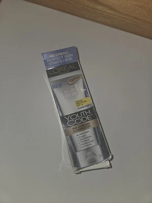 L'Oreal Youth Code BB Cream Illuminator SPF 15 MEDIUM 2.5 fl oz RARE HTF - Image 1 of 3