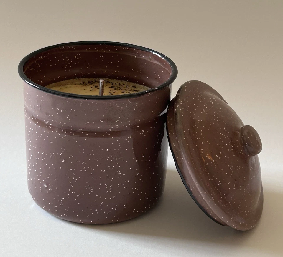 Swan Creek Candle Co “Frosting helado de vainilla” 15 OZ 45+ horas maceta marrón moteado Foto 1 de 4