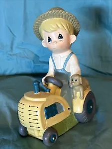 2008 Precious Moments Boy & Dog on Tractor Figurine Pm-trboy-7 - Picture 1 of 8