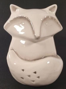 Fox Figurine Ceramic 6.5" Tall Statue White Grey Accents Animal READ  A53 - Bild 1 von 9