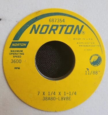 Norton Surface Grinding Wheel 7"x 1/4"x 1-1/4" Grit: 80  - Image 1 of 3