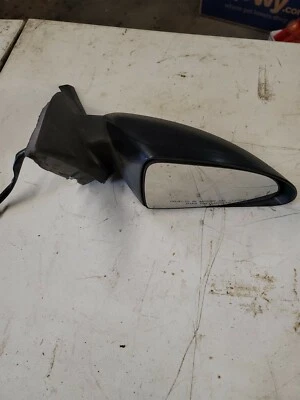 2004 - 2008 Chevrolet Malibu PASSENGER side power door mirror Black Used OEM s37 — 第 1/3 张图片
