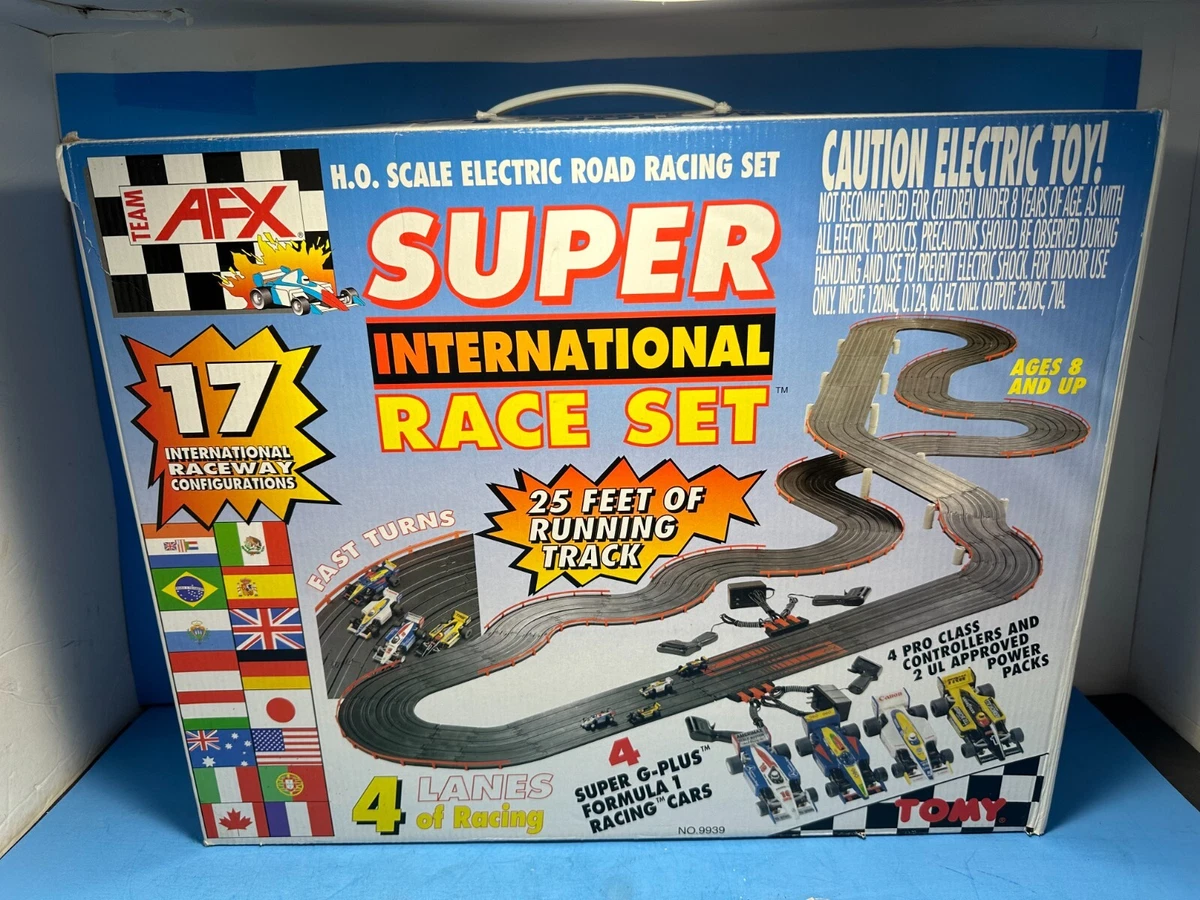 SLOT CARS TOMY TEAM AFX SUPER INTERNATIONAL RACE SET HO SCALE ROAD