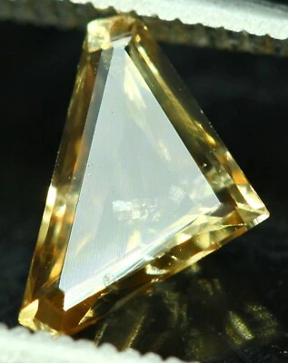 PIEDRA PRECIOSA CORTE AXINITA NATURAL COLOR ULTRA RARO 0,50 ct @pak Foto 1 de 4