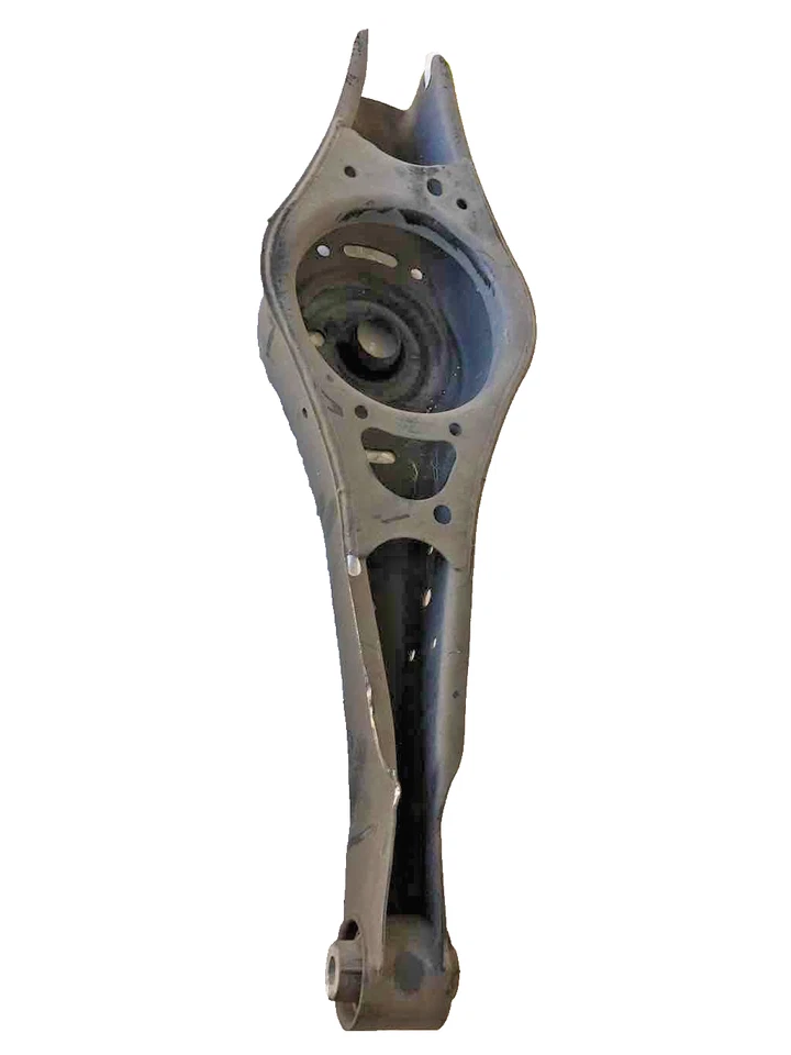 2007 - 2016 Volkswagen EOS controle inferior traseiro braço A lado direito do passageiro destro - Imagem 1 de 4