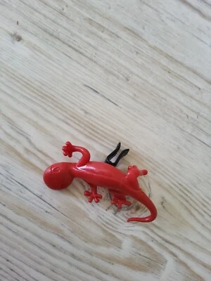 Echse AUDI Quattro In Rot als KLAMMER für Lüftungsgebläse Im Innenraum - Bild 1 von 4