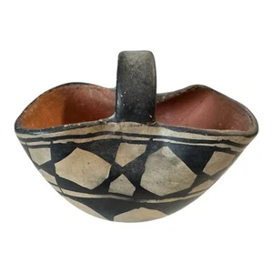 Antigua cesta de cerámica con mango Hopi-Tewa nativo americano - Imagen 1 de 8