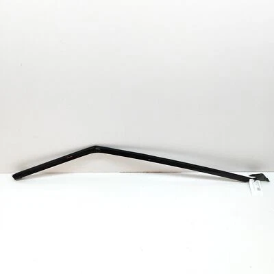 LAND ROVER DISCOVERY V L462 Front Right Door Top Strip HY32-208A96-AB 3.00 - Image 1 of 4