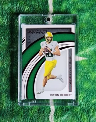 2022 Panini Immaculate Collection Collegiate - Justin Herbert #4 Ruby /75 - Image 1 of 2
