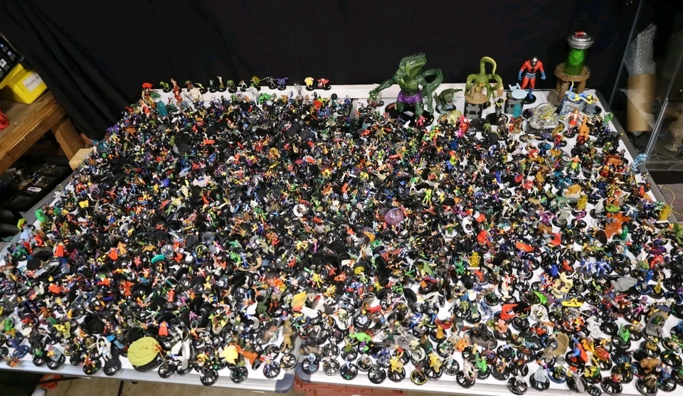Lote Colección Heroclix Marvel DC Linterna Verde LOTR TMNT Tarjetas Batman y 65 Lbs Foto 1 de 4