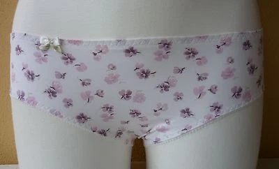 BeeDees 73 Tai Slip creme blumen Größe 40 und 44 (S3) - Bild 1 von 3