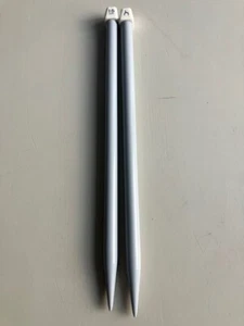 Pair of 15mm Pony knitting needles -35cm long in ABS plastic - Picture 1 of 4