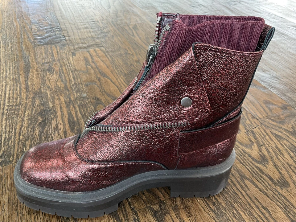 Bota Chelsea Sam Edelman Linds Bordeaux Couro Desgastado Feminina EUA Tamanho 7 M - Imagem 1 de 4
