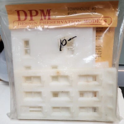 TOWNHOUSE No. 1 Design Preservation Models DPM 109 HO Scale Model Building Kit - Image 1 of 2