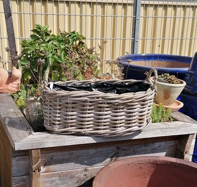 NEU !! Ovaler Blumenkasten 42 cm aus Rattan - kein Kunststoff Pflanzkorb Weide - Bild 1 von 1