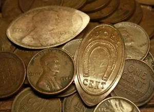 1923 100 Year Old Lucky Cent Elongated Pressed Penny Graduation Birthday Gift - Picture 1 of 3