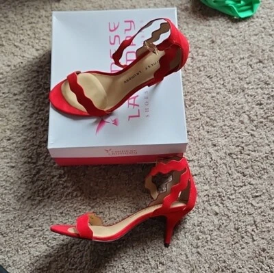 Tacones chinos con tiras Rick Rack rojos lavandería. Talla 8. Excelente estado usado  Foto 1 de 2