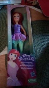 Disney Princesa Sirenita Ariel Bailarina Hasbro 11” Muñeca con Corona - Imagen 1 de 3