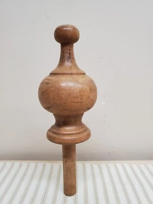 RELOJ ANTIGUO VINTAGE ACABADO MADERA ORNAMENTADO MUEBLES ARQUITECTÓNICOS SEIS PULGADAS Foto 1 de 4