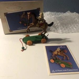 2002 Hallmark A Pony For Christmas 5th in Series Horse Bear Christmas Ornament - Picture 1 of 6